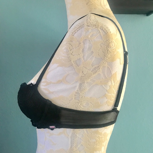 ***SOLD*** Date Push-up Bra - Picture 3 of 6